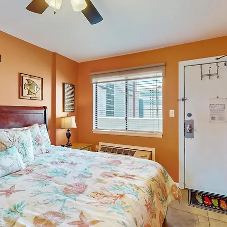 Ocean Breezes Apartment